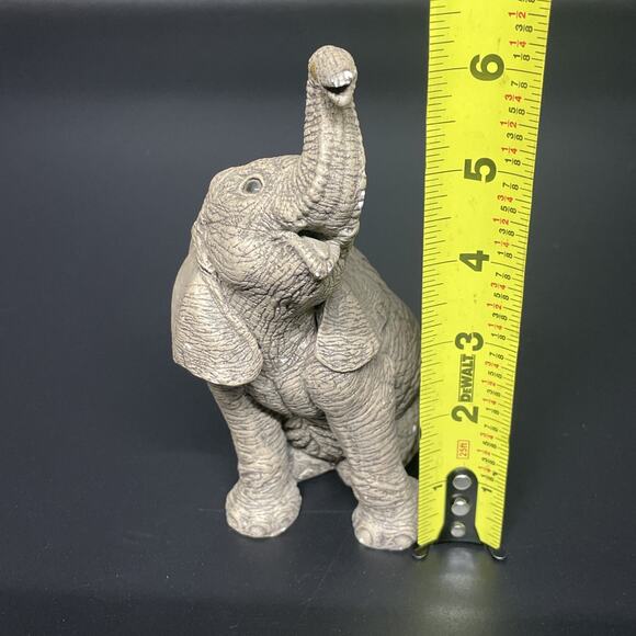 The Herd Elephant Sculpture "Good" Martha Carey Figure #3128 Trunk Up Kneeling - Picture 7 of 8